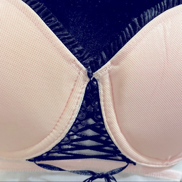 Pink Corset Lingerie - Picture 4 of 6